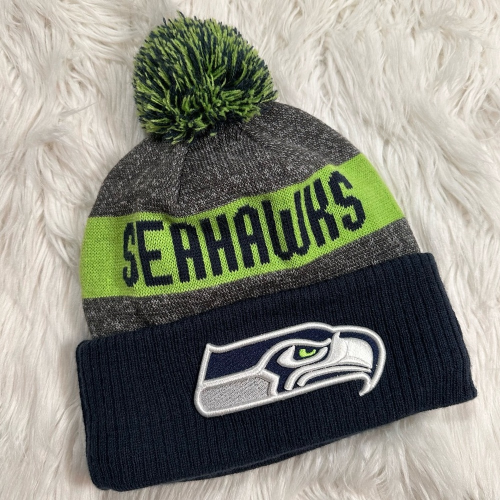 New Era • Seattle Seahawks Fleece Lined Pom Pom Beanie